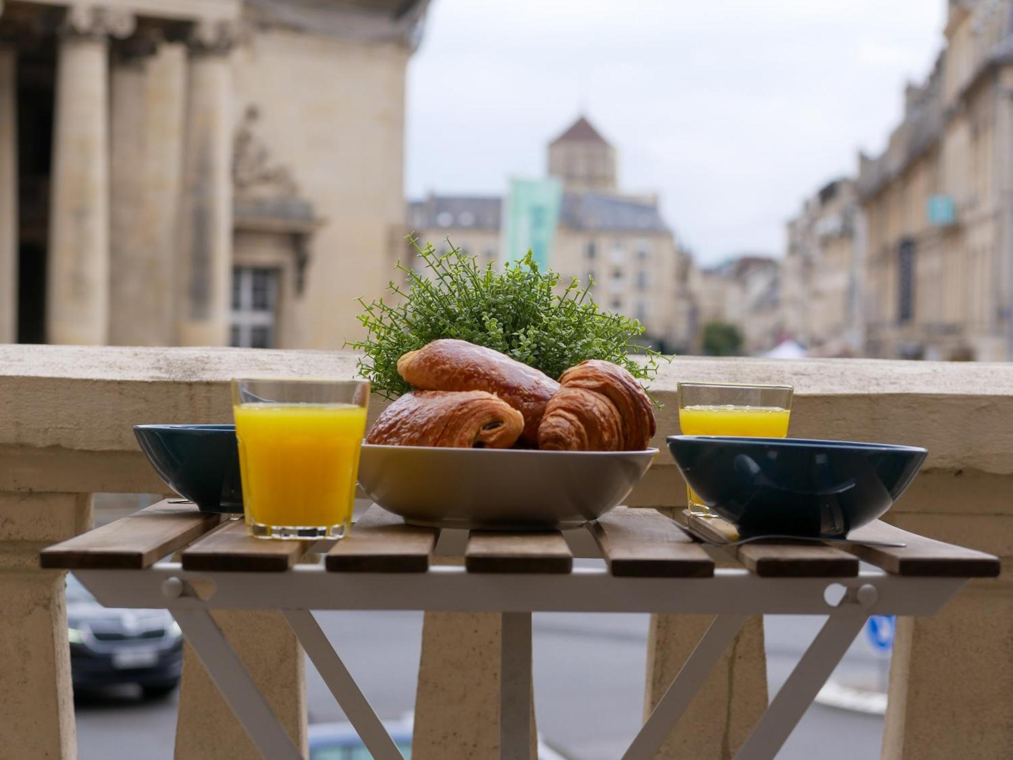Studio Renove Avec Terrasse Et Vue Unique ! Caen Buitenkant foto